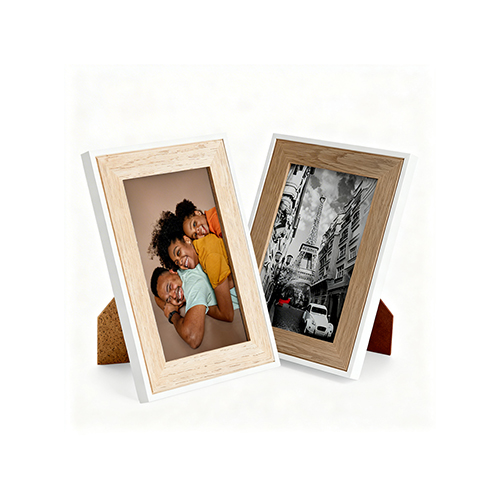 Porta Retrato para foto 10x15  com Proteção em Acetato e Foto em Couchê Incluída

Porta-retratos BEGE para fotos 10 x 15, ideal para uso na vertical ou na horizontal. Possui moldura e fundo em MDF, visor em folha de acetato e travas metálicas.

Altura :  19 cm

Largura :  14 cm

Espessura :  1,2 cm

Medidas aproximadas para gravação (CxL):  1,5 cm x 8 cm

Peso aproximado (g):  135

18990A
